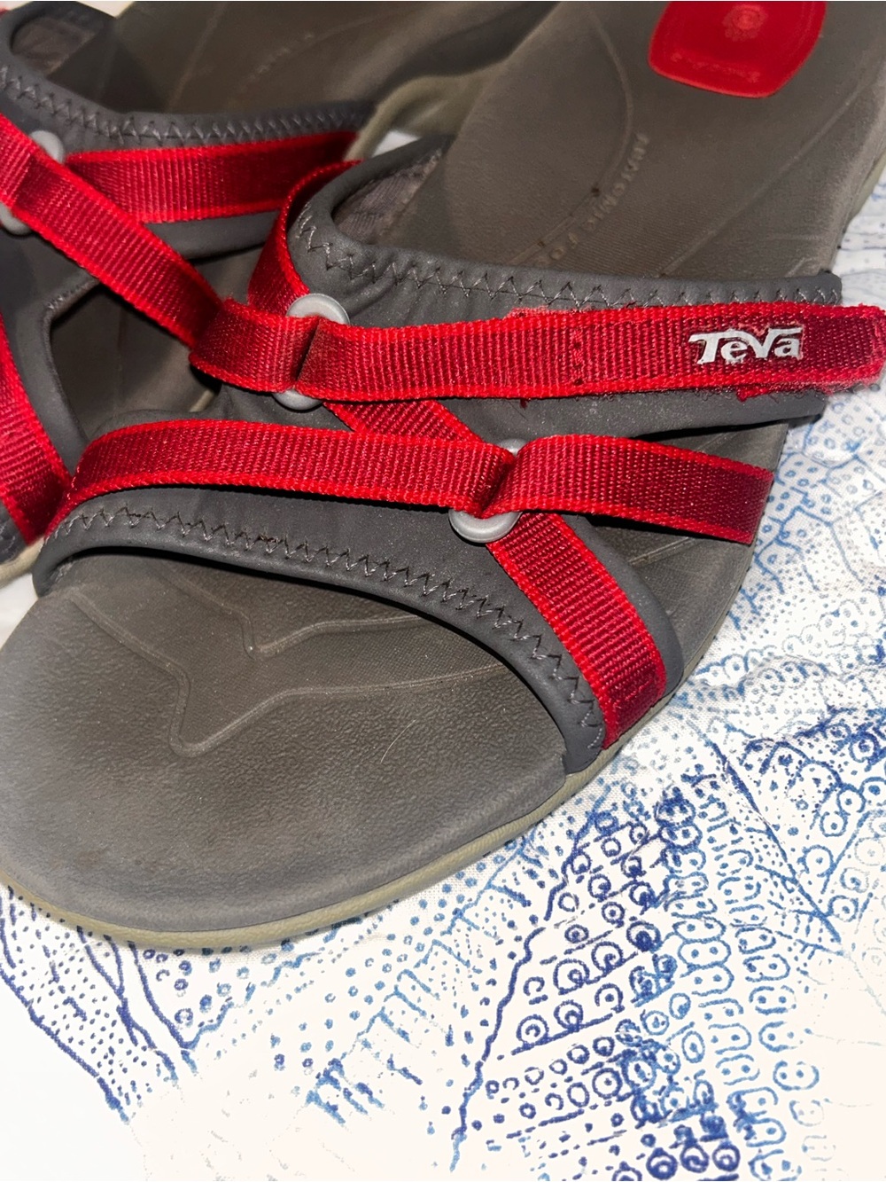 Teva Gray Footbed Slide Sandals with Red Straps - Picture 3 of 7